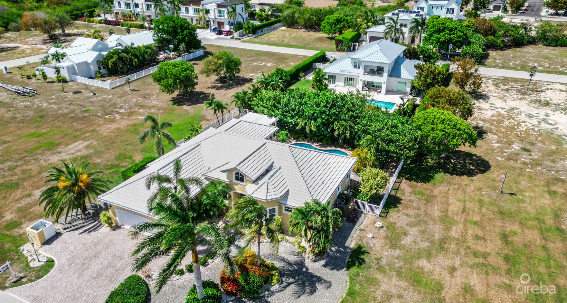 THE SHORES FAMILY HOME