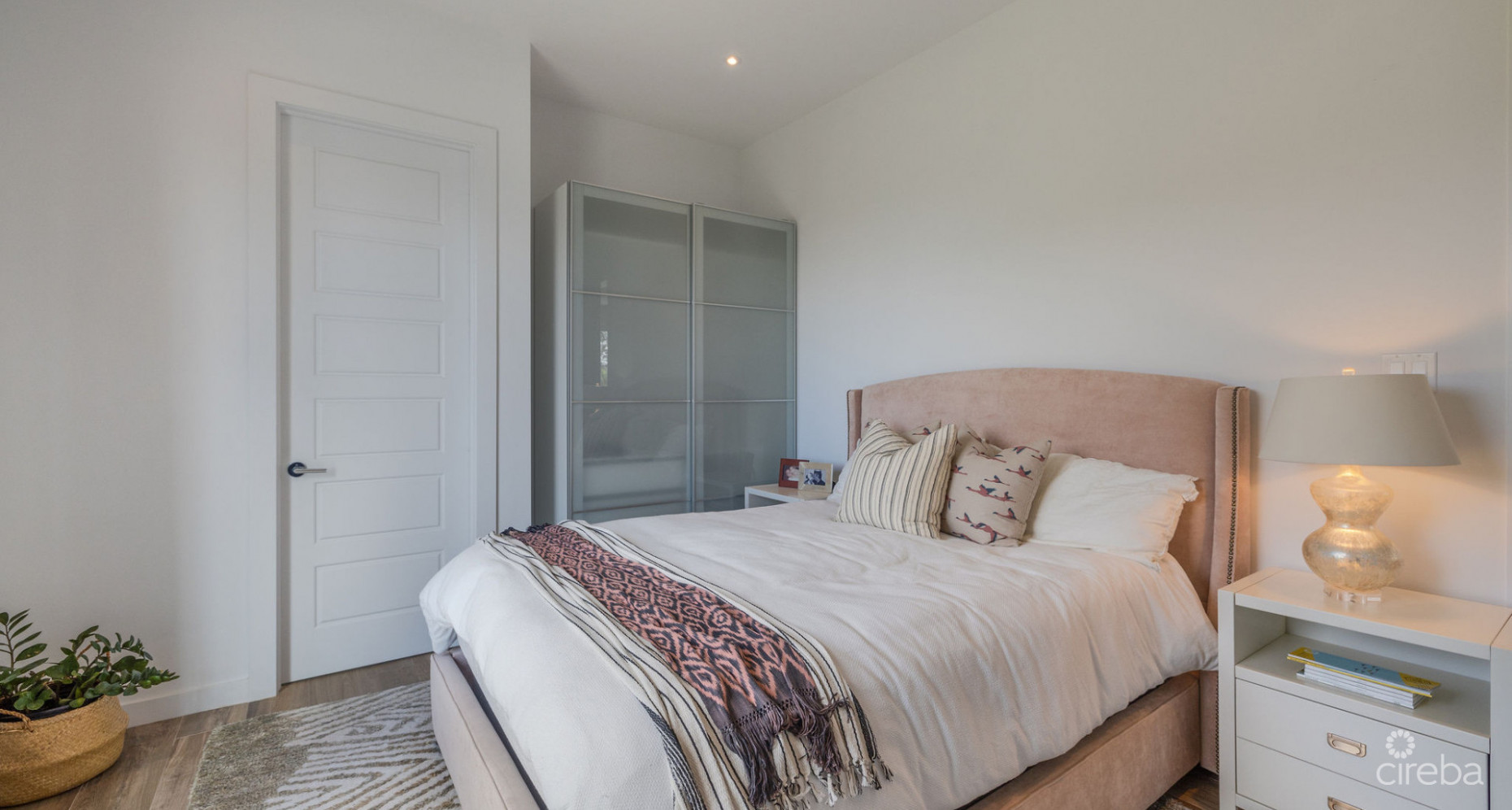 SHORE CLUB #4  STUNNING CONDO WITH UNOBSTRUCTED OCEAN VIEWS