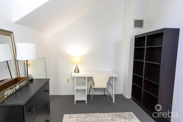 MUST SEE PLEASANT PALMS 2 BEDROOM