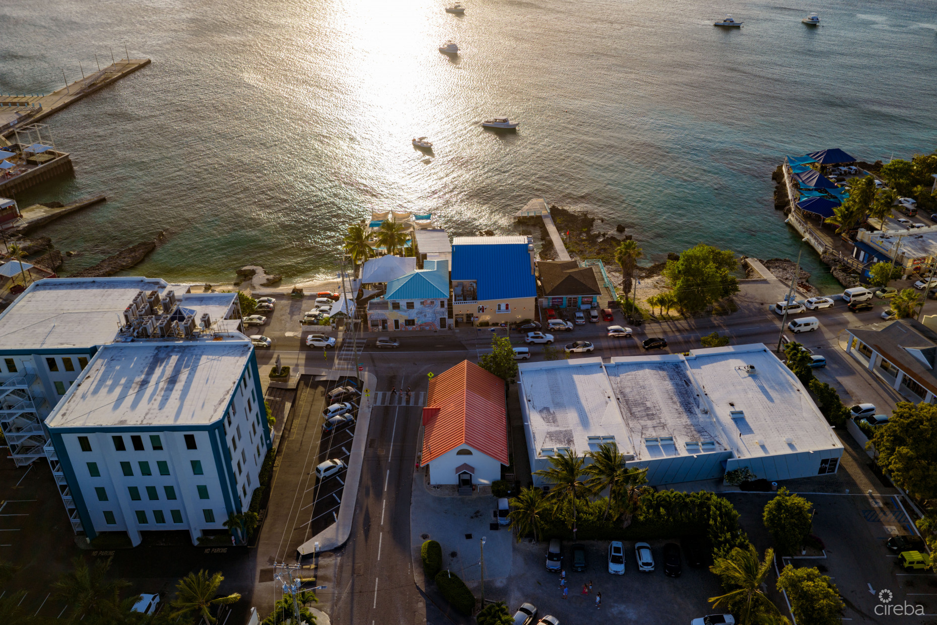 DOCKSIDE - EXCELLENT CORNER ON MARY ST & WATERFRONT