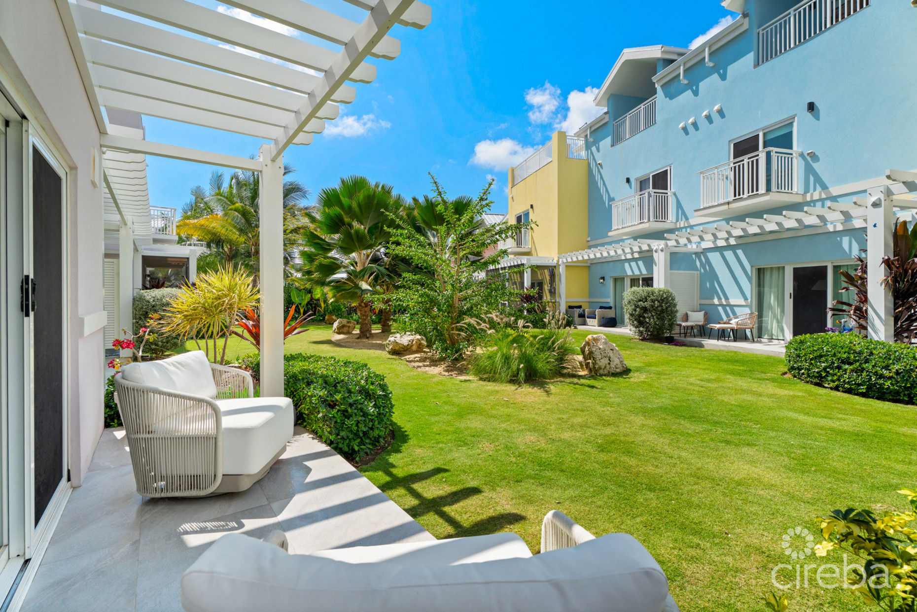 THE MEADOWS AT BATABANO - 3 BED TOWNHOME WITH ROOF TERRACE
