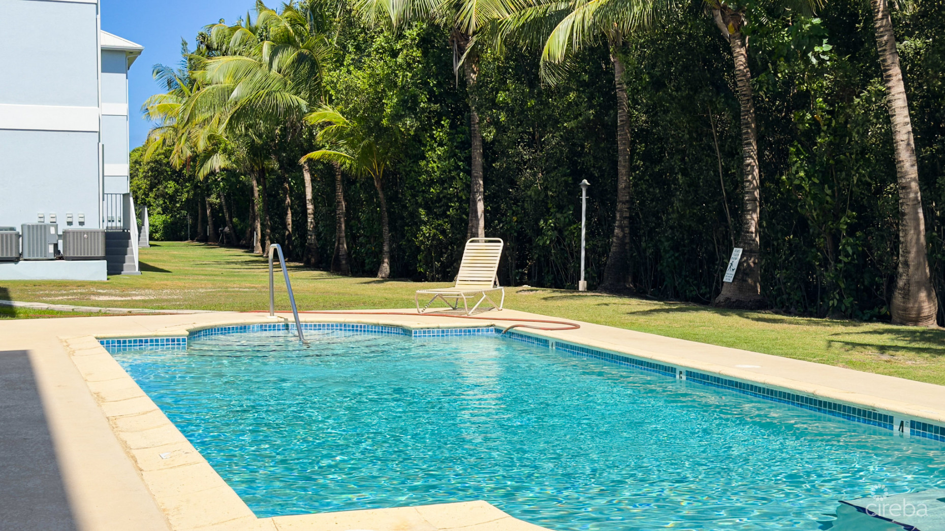 LAKESIDE 1 BED CONDO