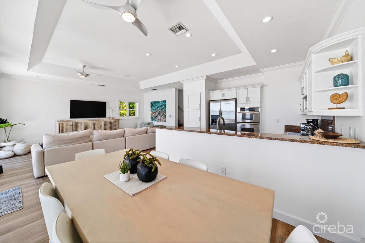 PALACADES VILLA 1 ON PROSPECT POINT