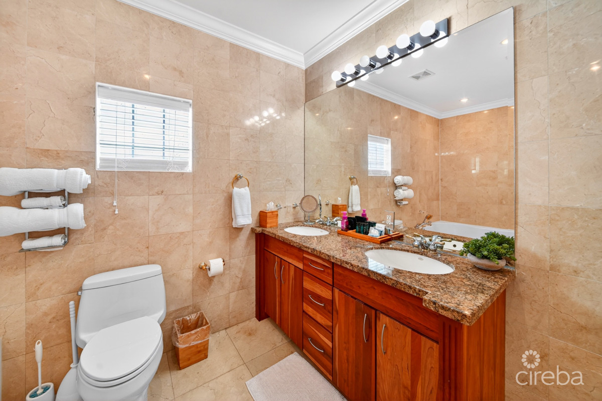 PALACADES VILLA 1 ON PROSPECT POINT