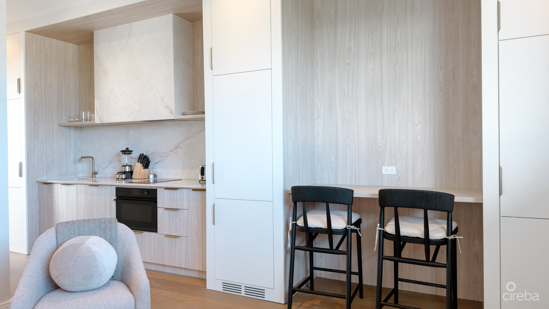 THE GROVE TOO #14 ONE BED CONDO