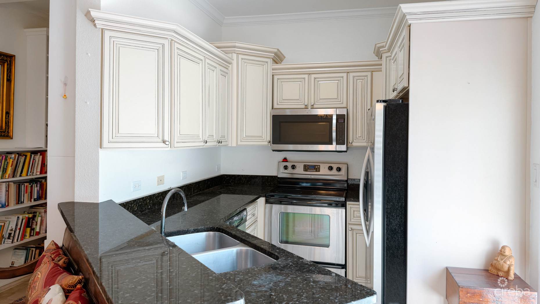 VILLA D'THERESA 2 BED TOWNHOUSE