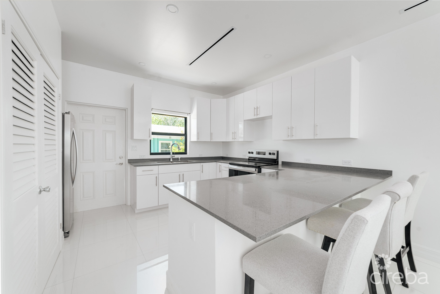 BRAND NEW 3-BEDROOM HOME IN HYRE VIEW