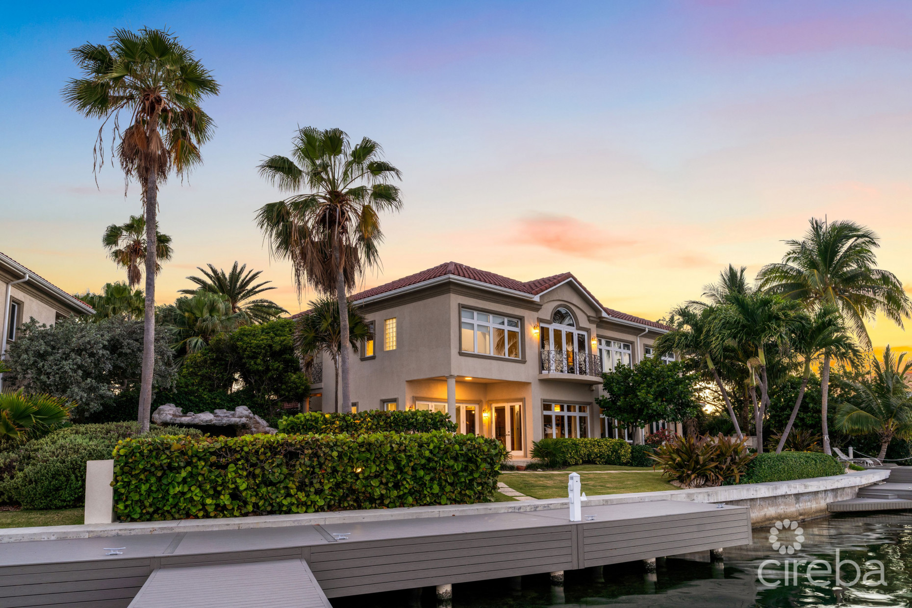 VISCAYA 1B - WATERFRONT HOME GOVERNORS HARBOUR