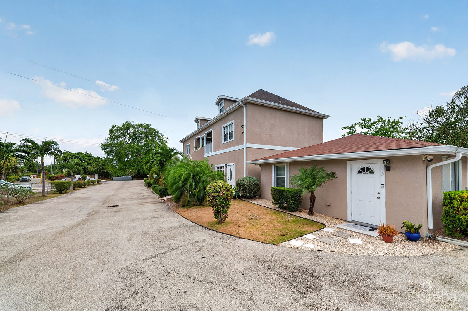 BENNETT VILLAS 2 BEDROOM CONDO
