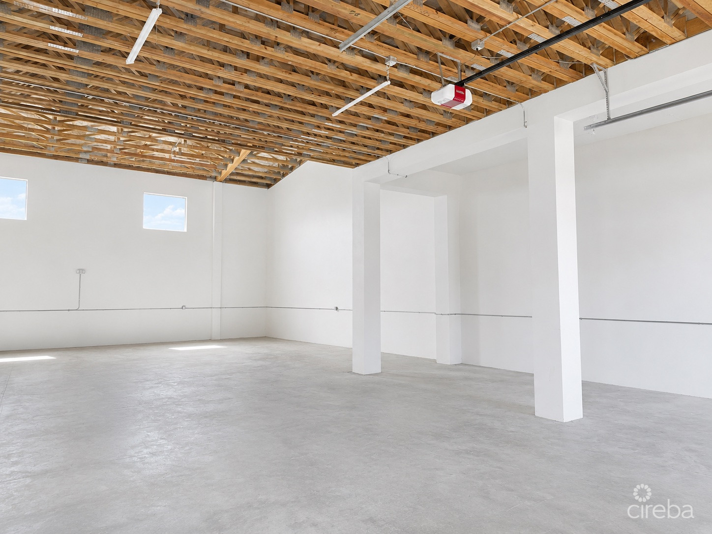 PRIME LOCATION - LEASED INVESTMENT WAREHOUSE