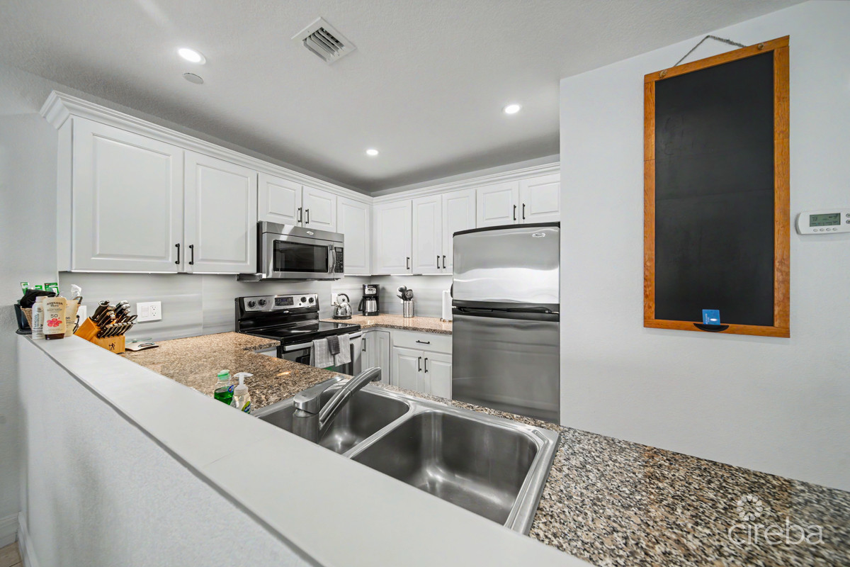 CASTAWAYS' COVE UNIT 328 A/B