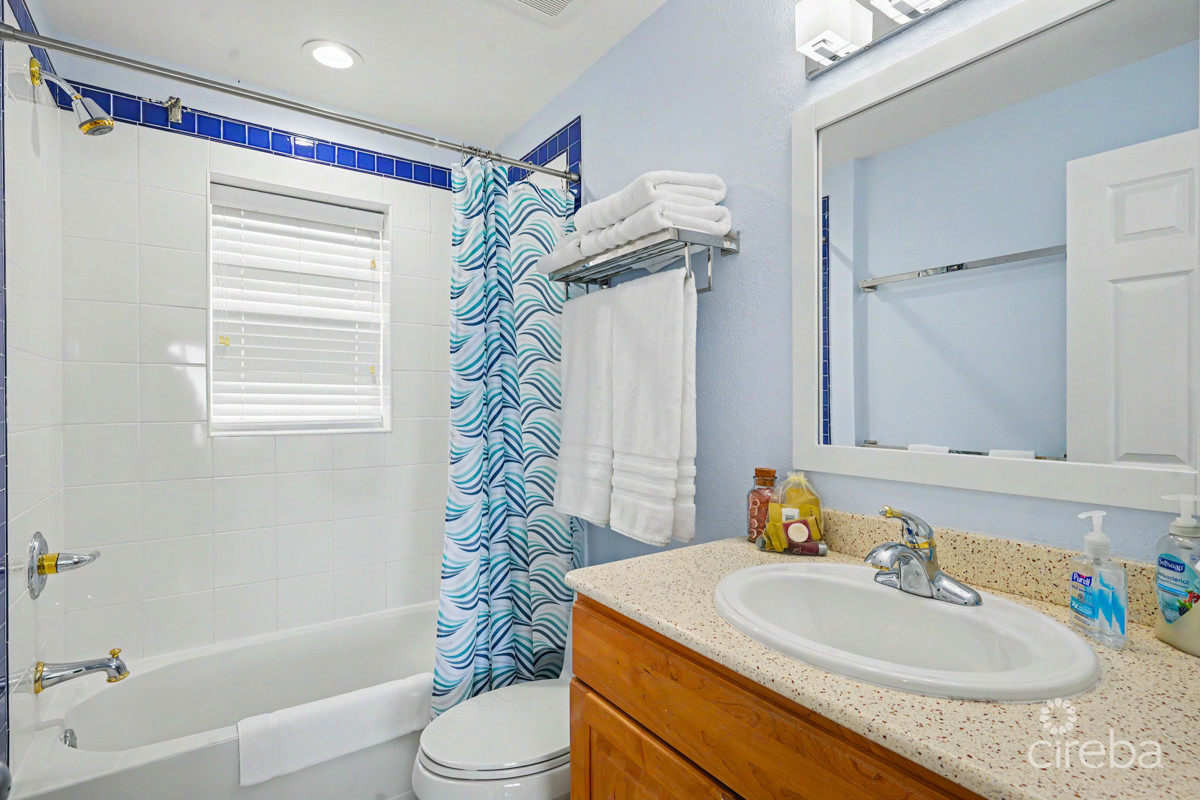 CASTAWAYS' COVE UNIT 328 A/B