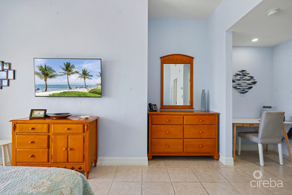 CASTAWAYS' COVE UNIT 328 A/B