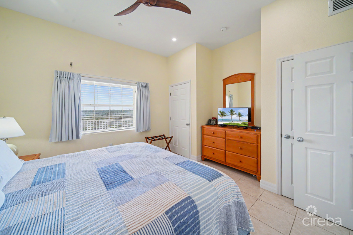 CASTAWAYS' COVE UNIT 328 A/B