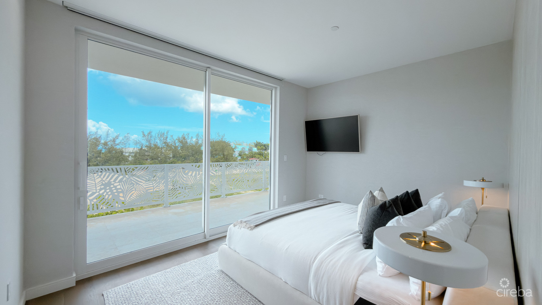THE GROVE TOO - 4 BED PENTHOUSE