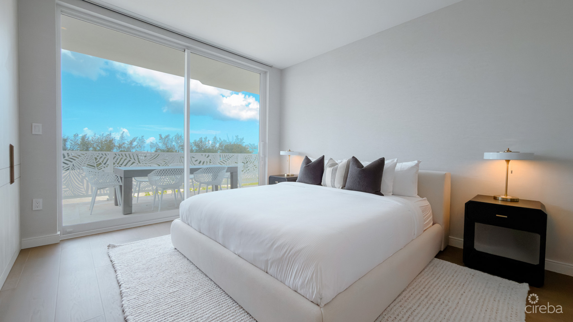 THE GROVE TOO - 4 BED PENTHOUSE