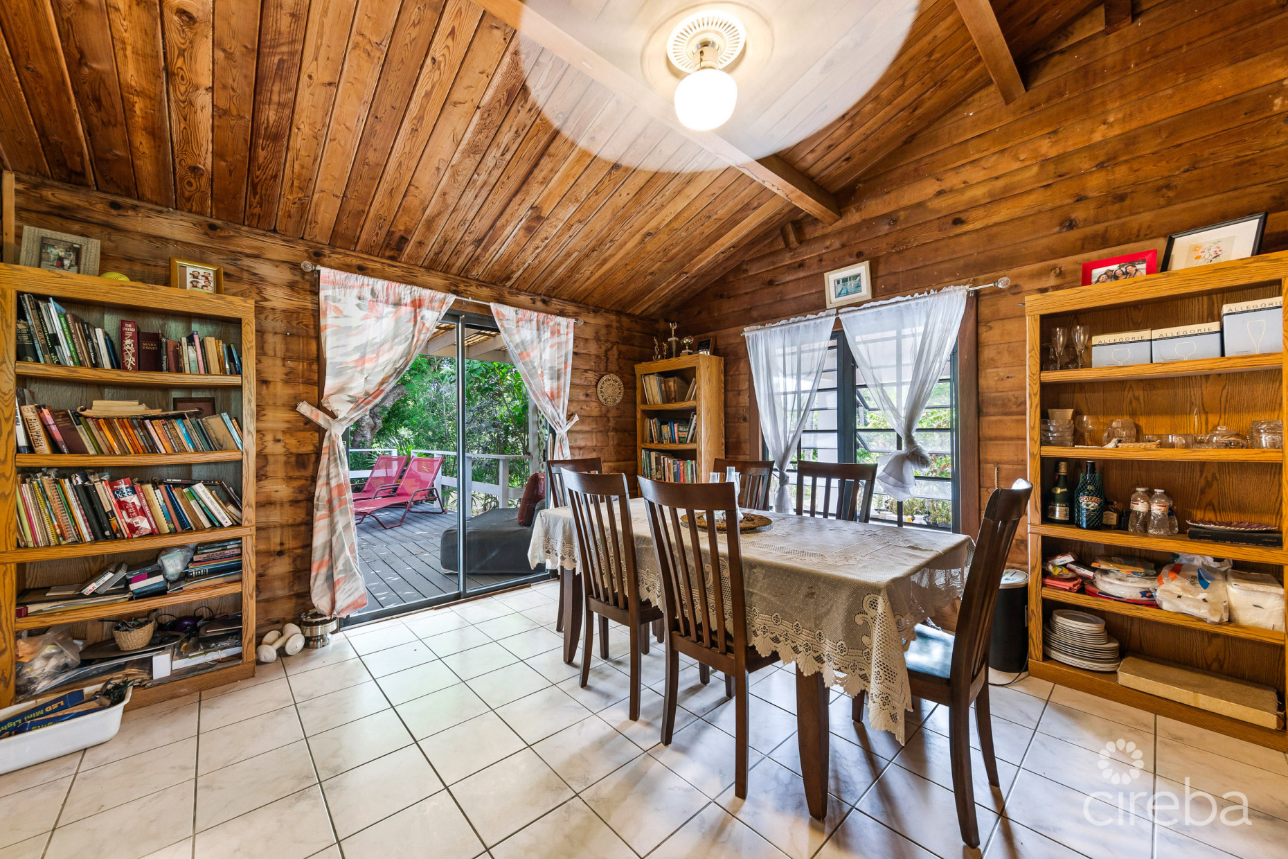 PHELAN CLOSE 30, SOUTH SOUND HOME