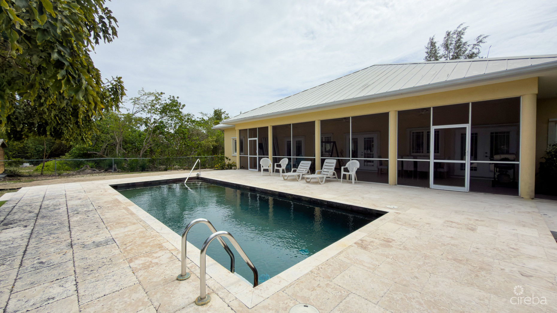 CANAL FRONT HOME 3 BED PROSPECT