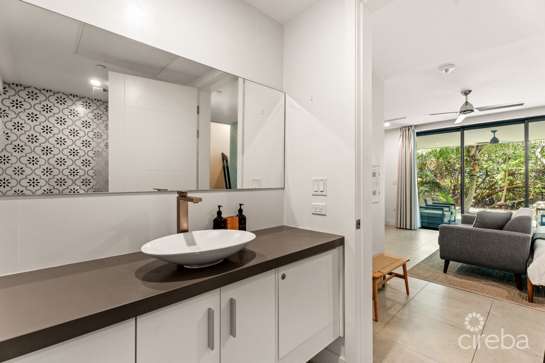 VIDA 104, BOUTIQUE RETREAT