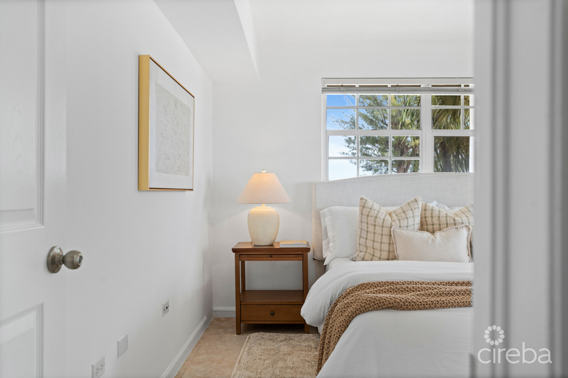 CARIBBEAN COURTS 8B, OCEANFRONT CONDO