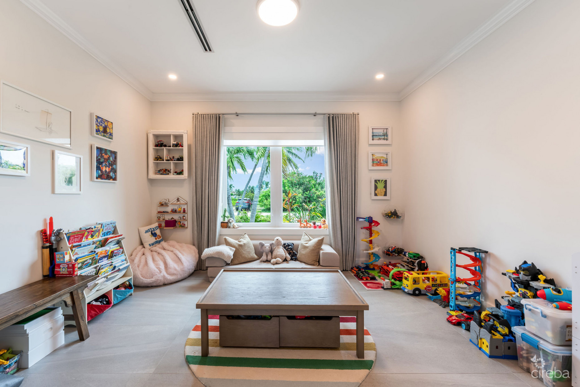 COCONUT COVE, THE SHORES FAMILY HOME