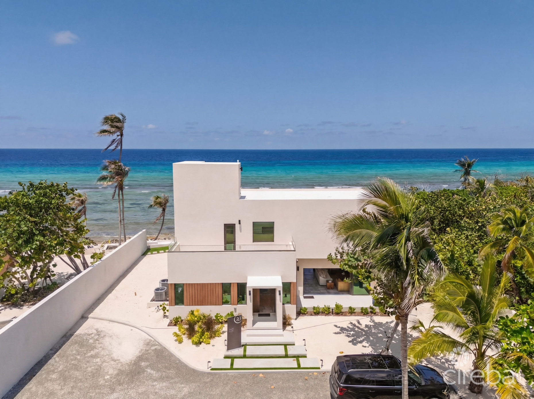 5 BED BEACH FRONT ESTATE - HALCYON POINT