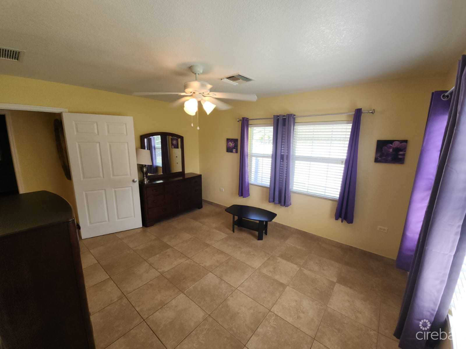 WATERVIEW HOME JUST OFF SMB CORRIDOR