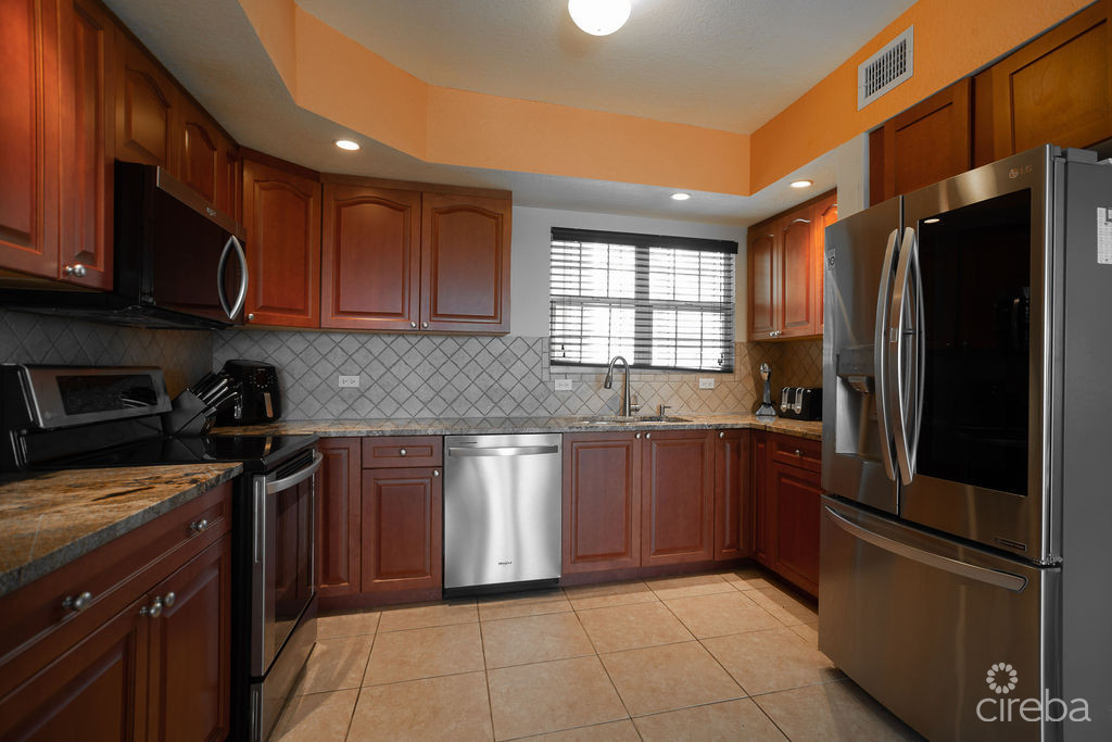 OCEAN FRONT CONDO WITH EXTRAORDINARY VIEWS - BRING OFFERS
