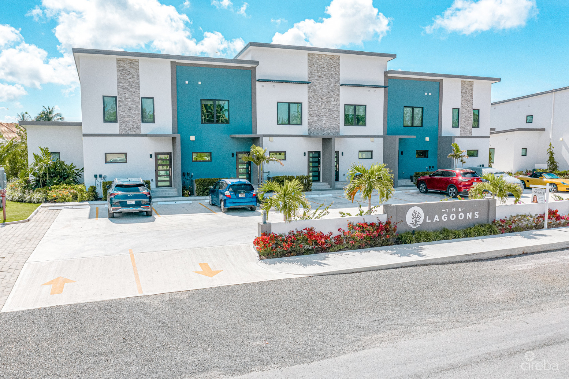 THE LAGOONS 2 BED WATERFRONT TOWNHOUSE