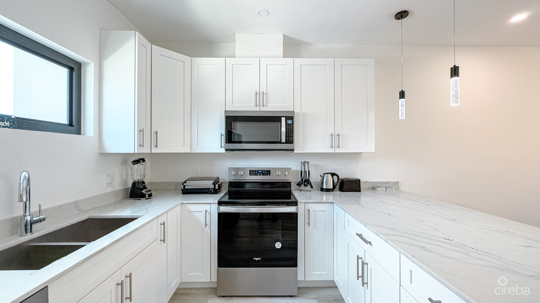 THE LAGOONS 2 BED WATERFRONT TOWNHOUSE
