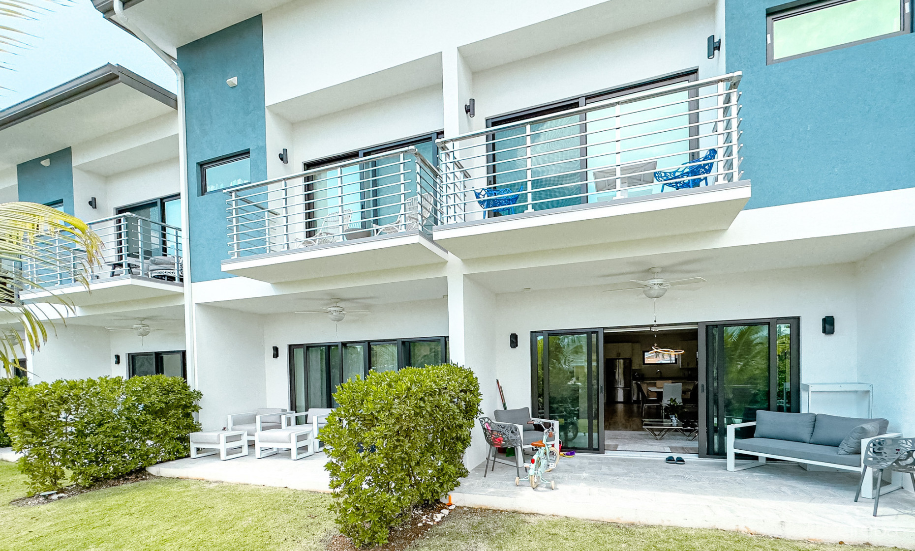 THE LAGOONS 2 BED WATERFRONT TOWNHOUSE