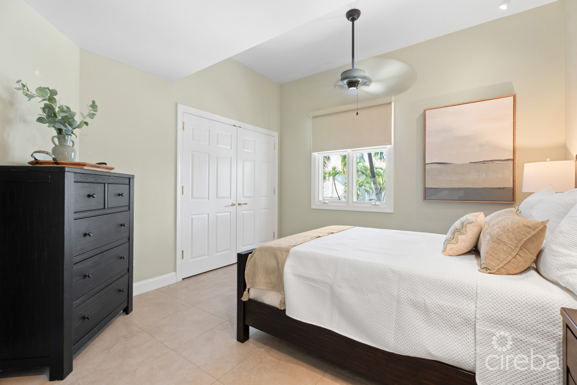 BRITANNIA KINGS COURT EXECUTIVE HOME