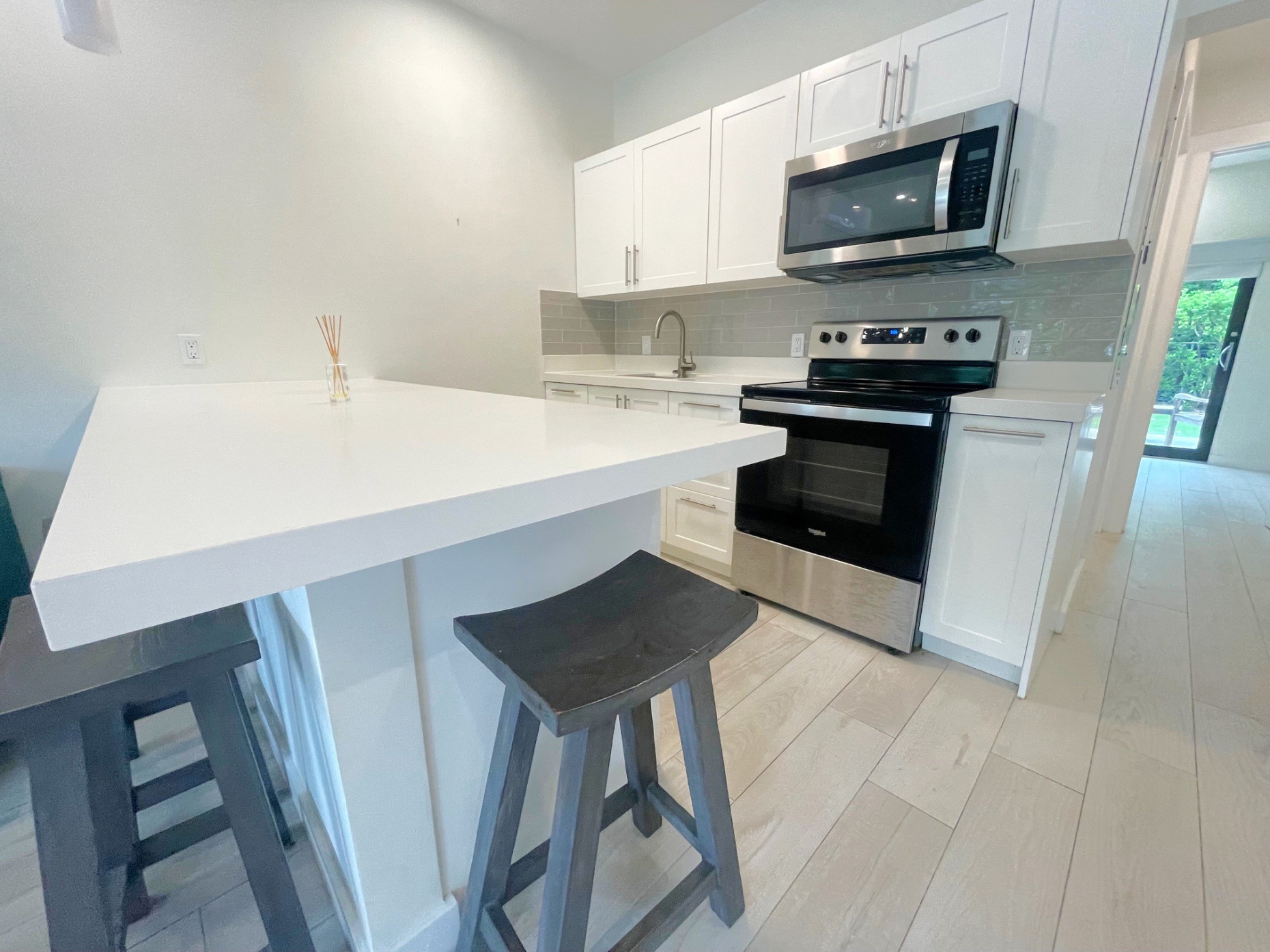 Siena Gardens Modern 1 Bed