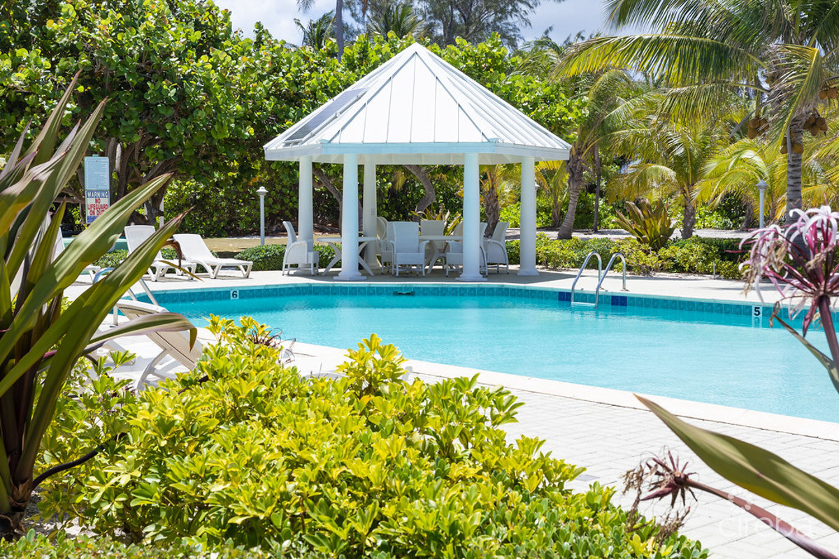 ON THE BAY PENTHOUSE
