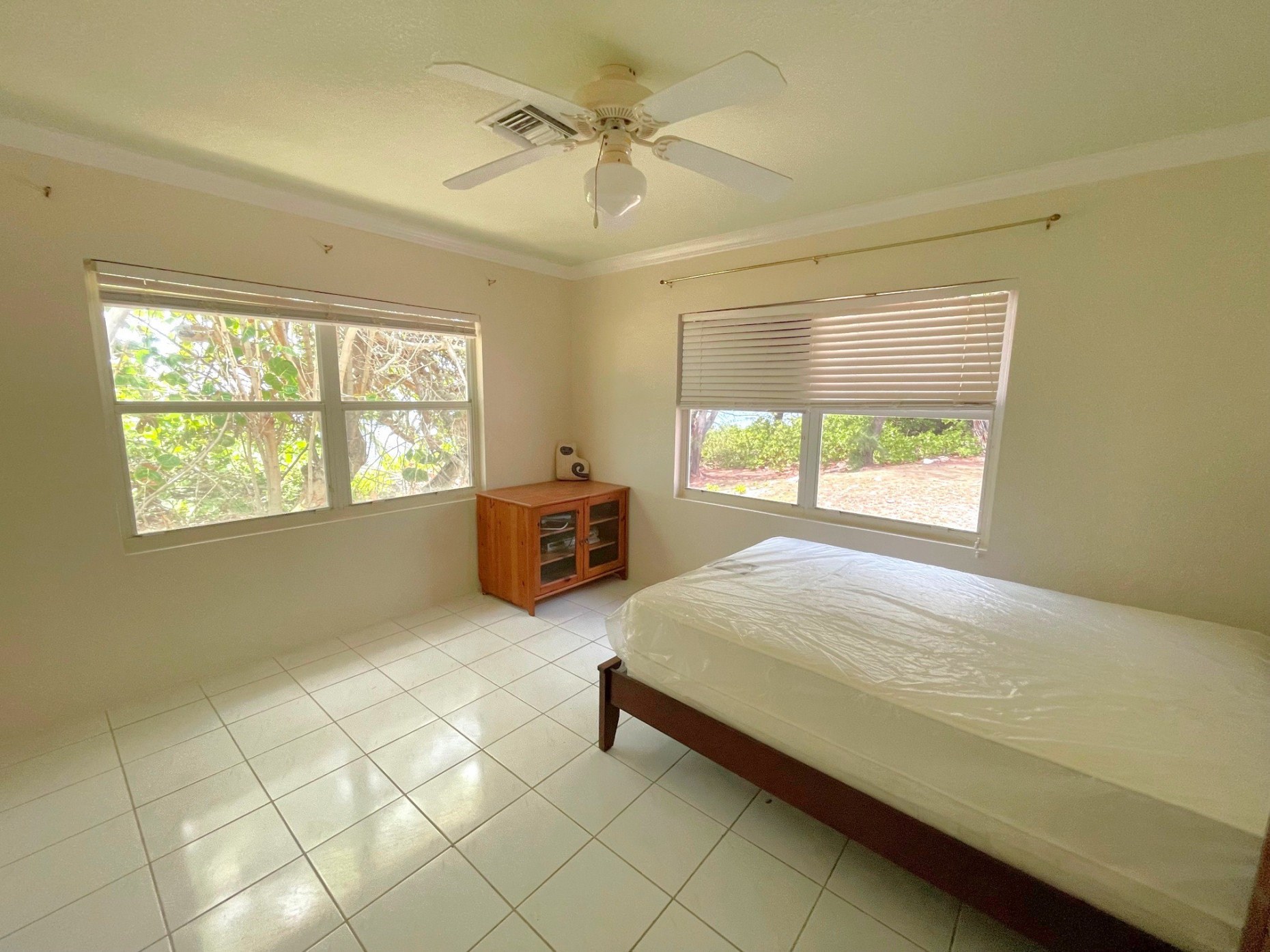 Manse Road - Oceanfront Home