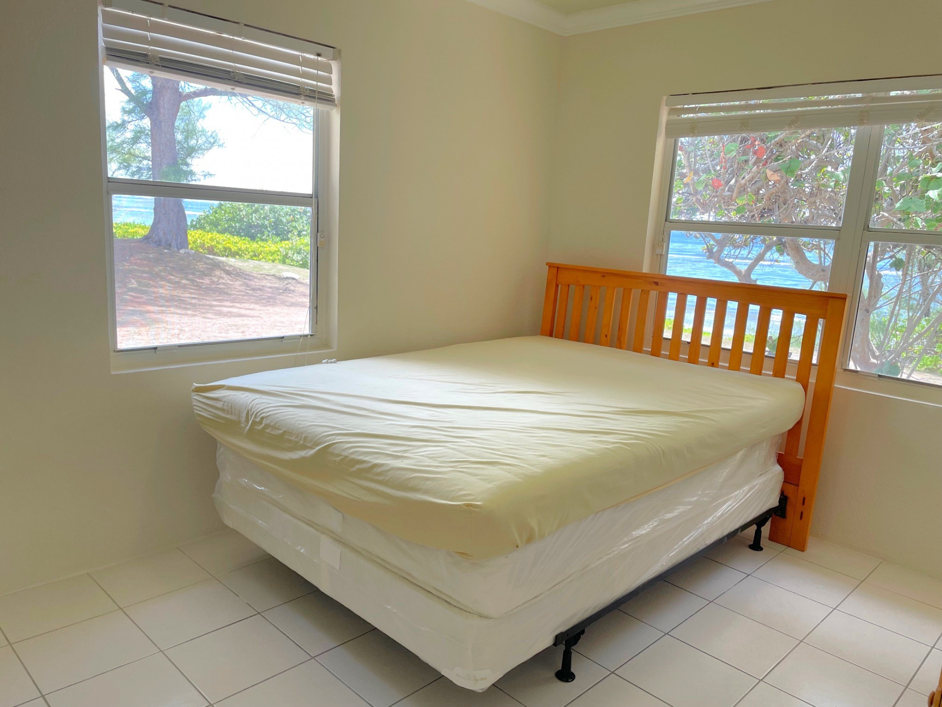 Manse Road - Oceanfront Home