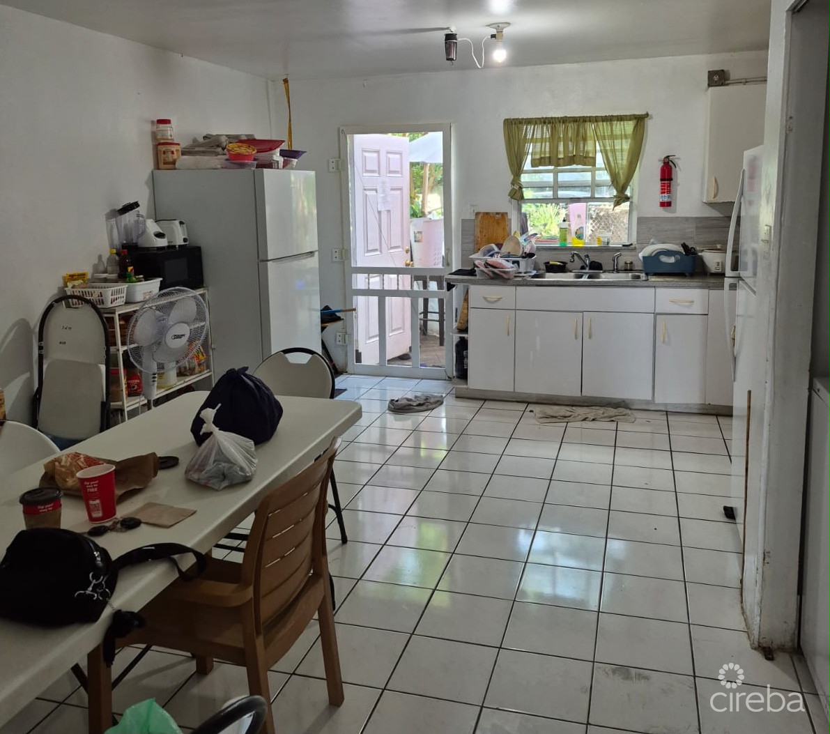 RANDYKE GARDENS 64