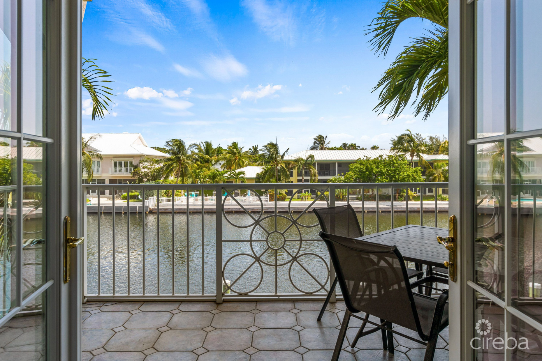 BRITANNIA KINGS COURT      CANAL FRONT    4 BED/3  BATH      PLUS BOAT DOCK