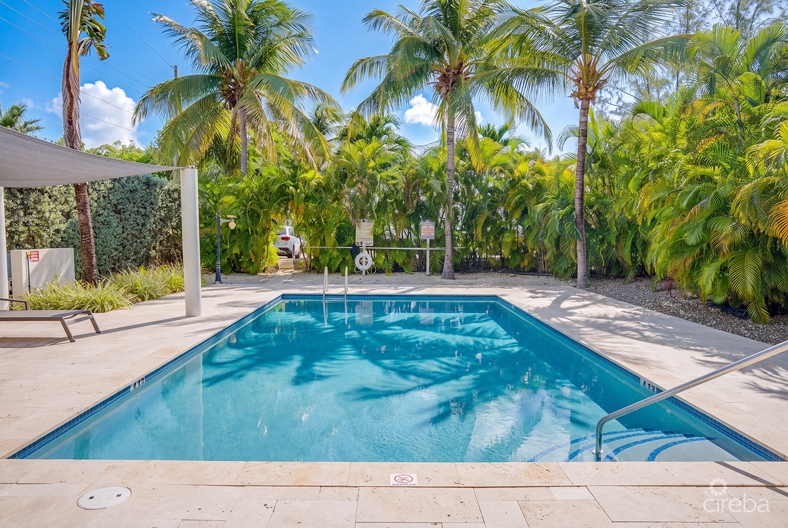SNUG HARBOUR VILLAS #2 - OCEANFRONT TOWNHOME