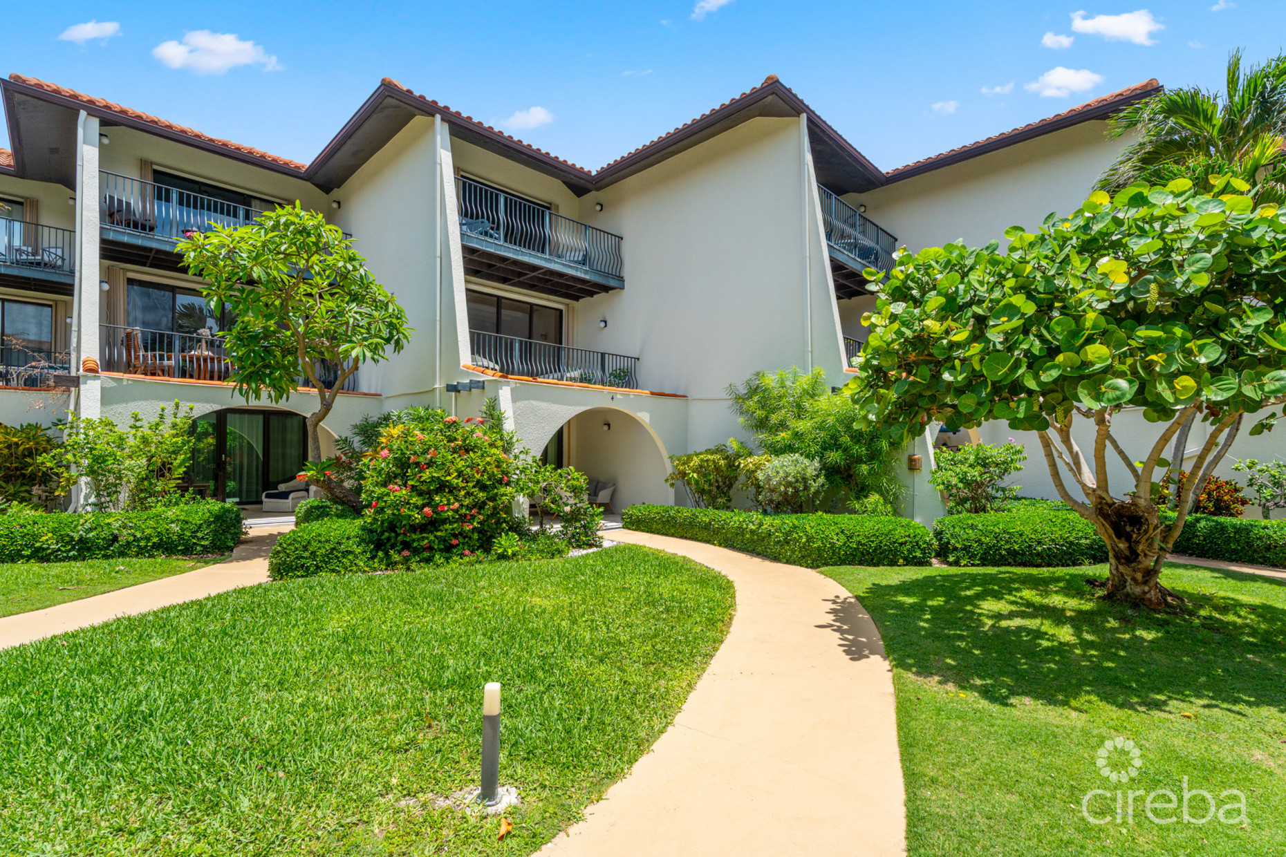 VILLA PAPPAGALLOS 4, WEST BAY RENOVATED CONDO