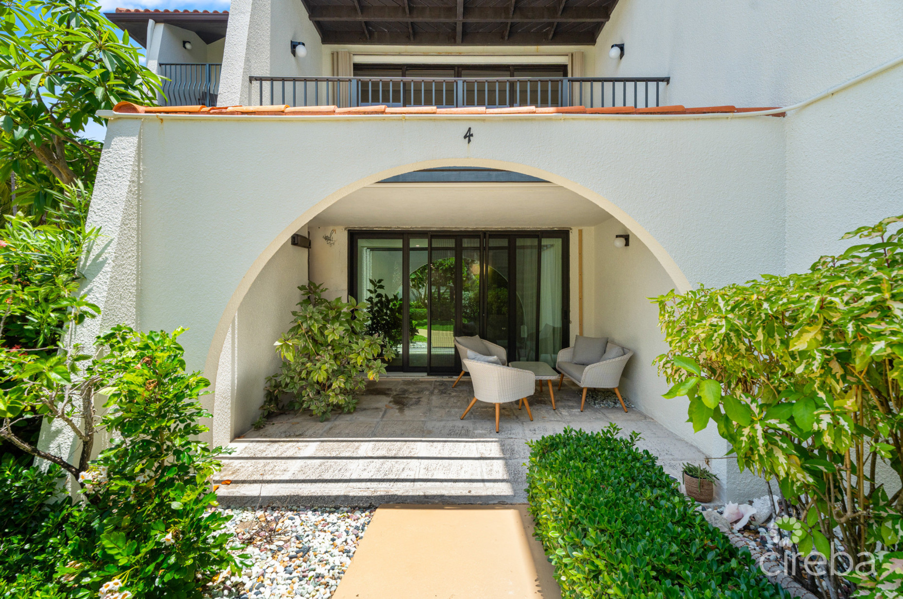 VILLA PAPPAGALLOS 4, WEST BAY RENOVATED CONDO