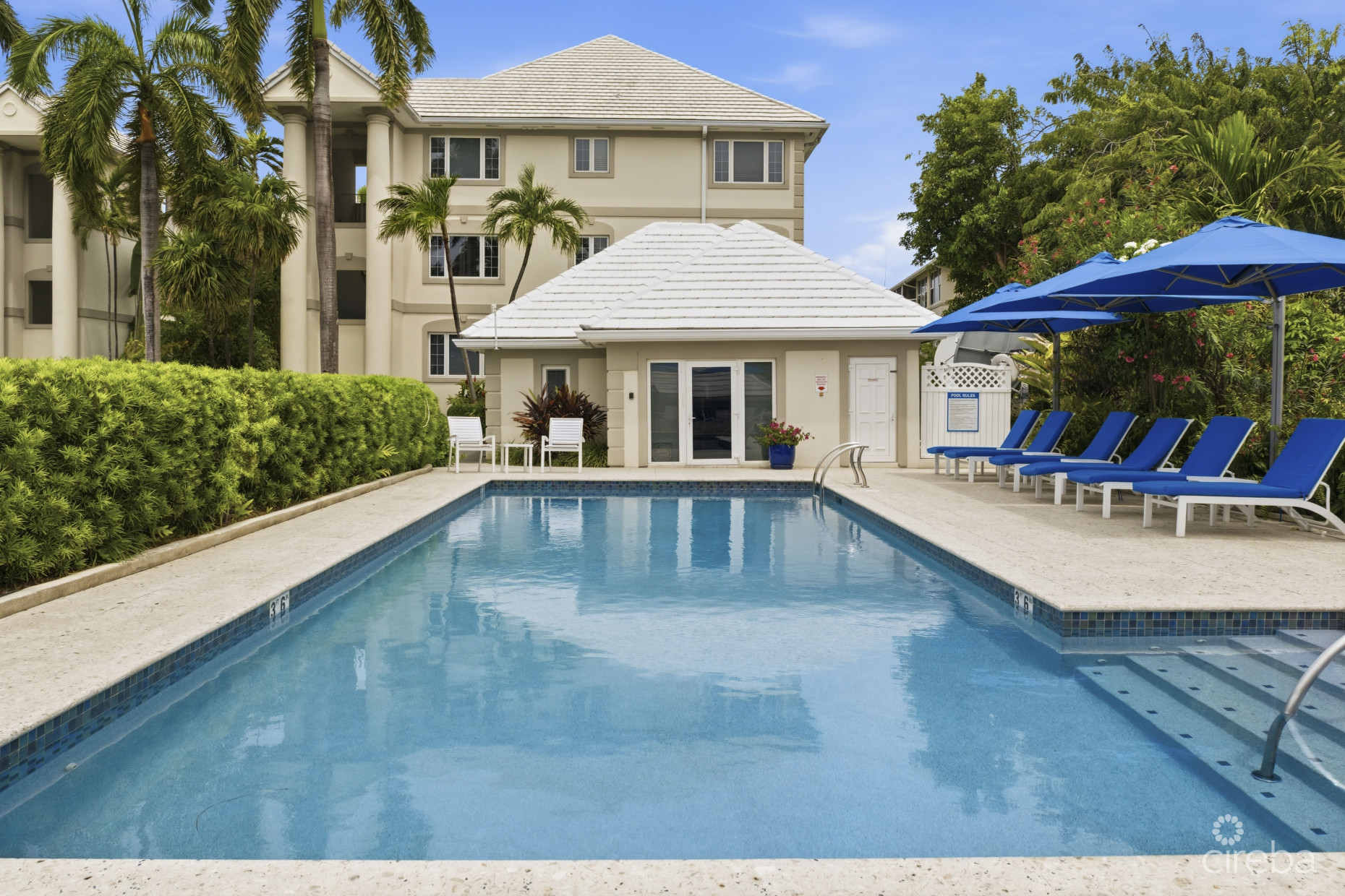 THE SOVEREIGN #12 PENTHOUSE ON SEVEN MILE BEACH