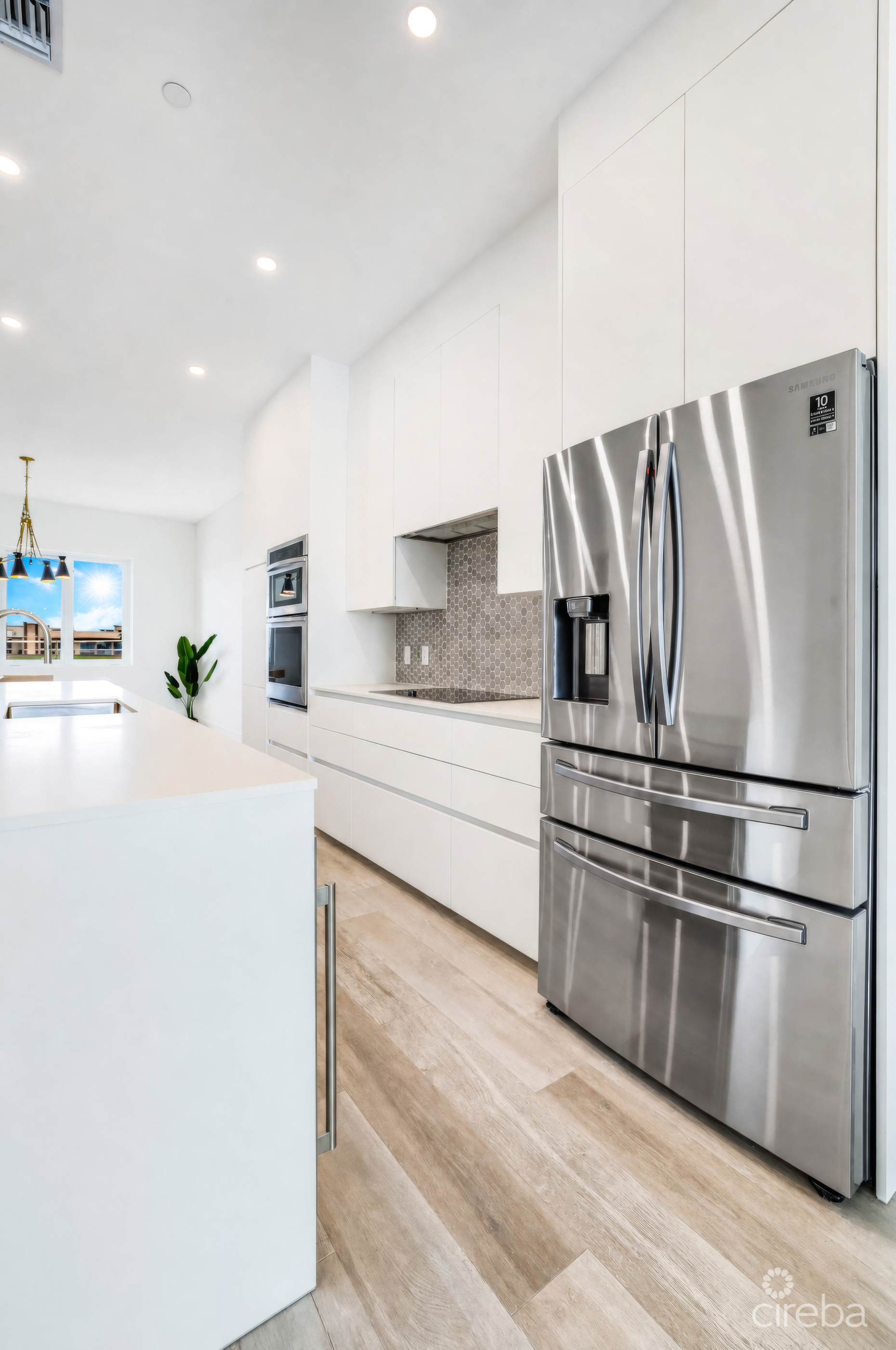 AURA #305 OCEANFRONT
