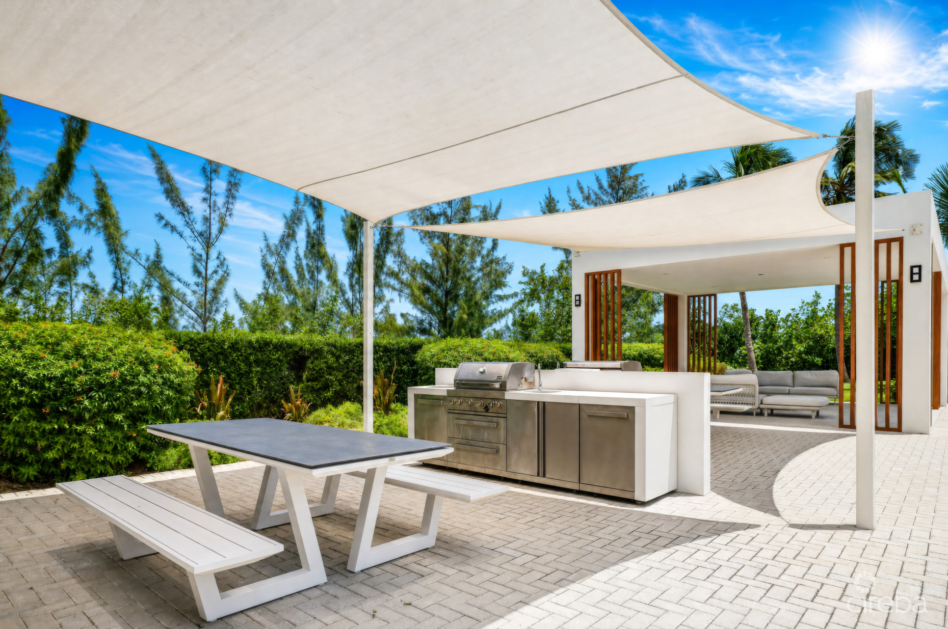 AURA #305 OCEANFRONT