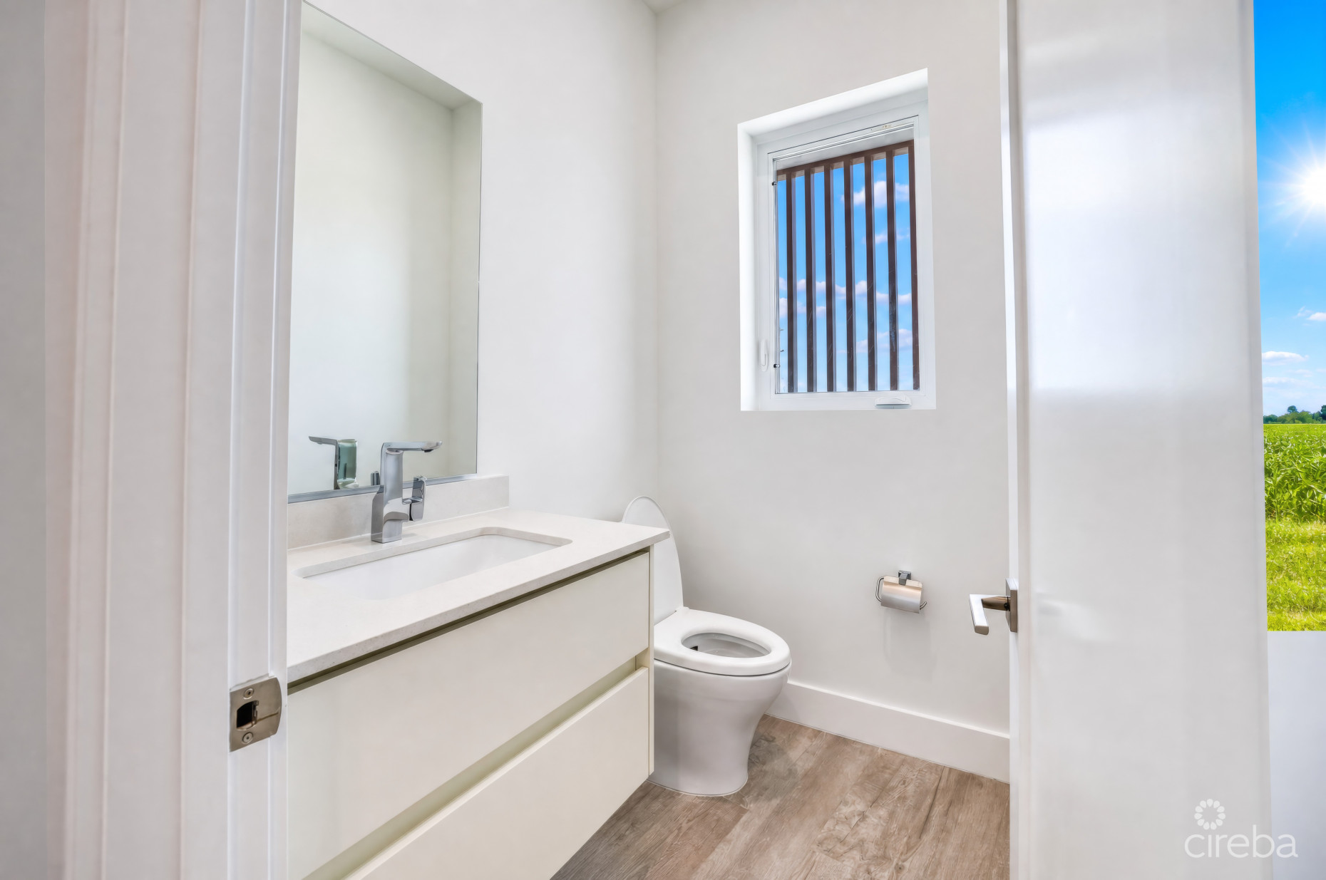 AURA #305 OCEANFRONT