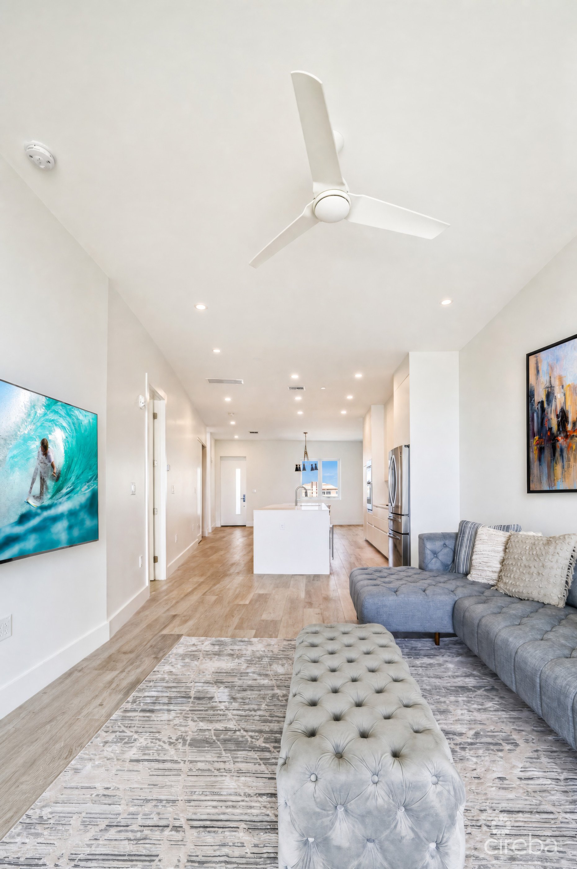 AURA #305 OCEANFRONT