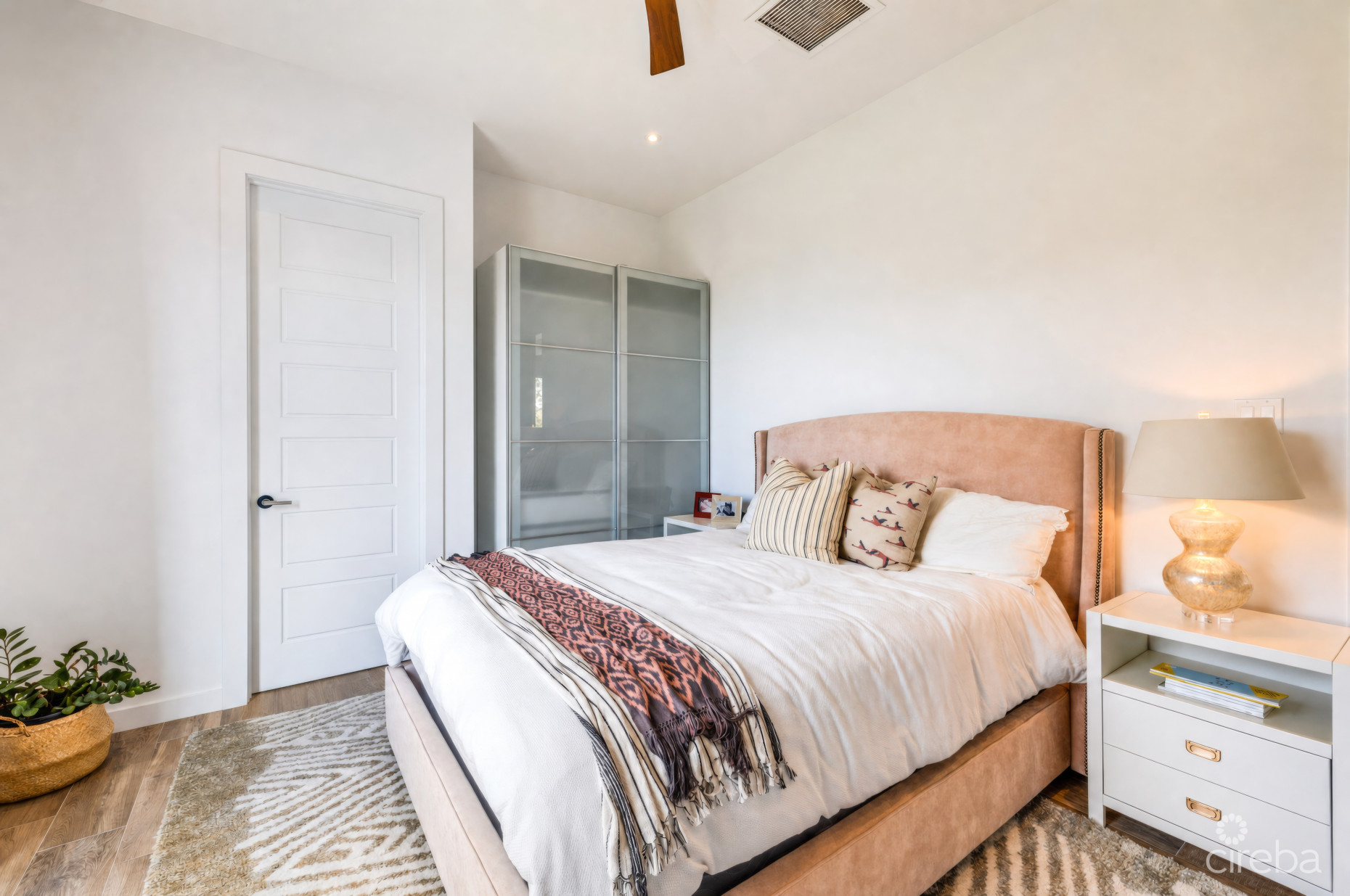 SHORE CLUB #4  STUNNING CONDO WITH UNOBSTRUCTED OCEAN VIEWS