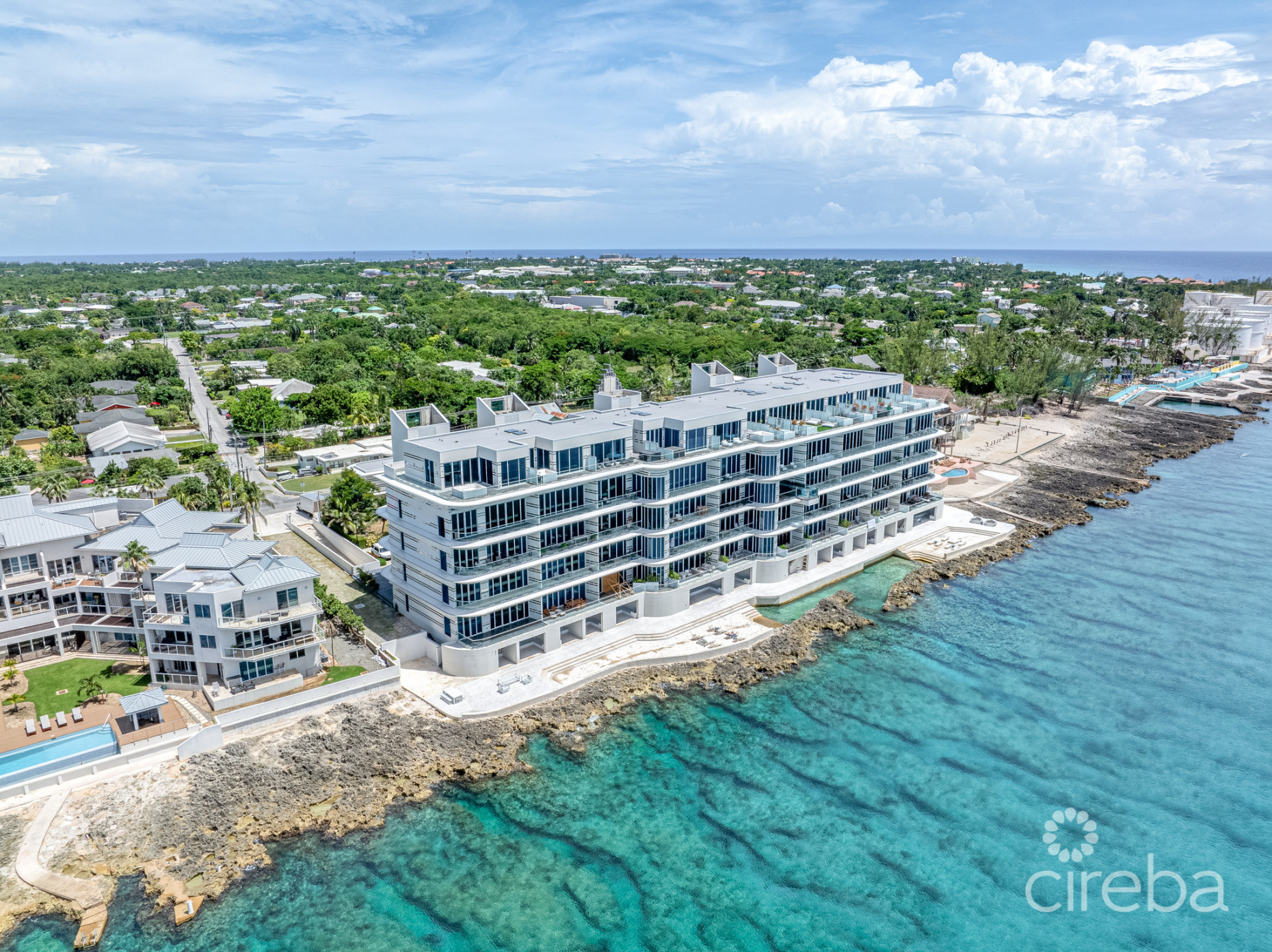 FIN 11 - OCEANFRONT CONDO