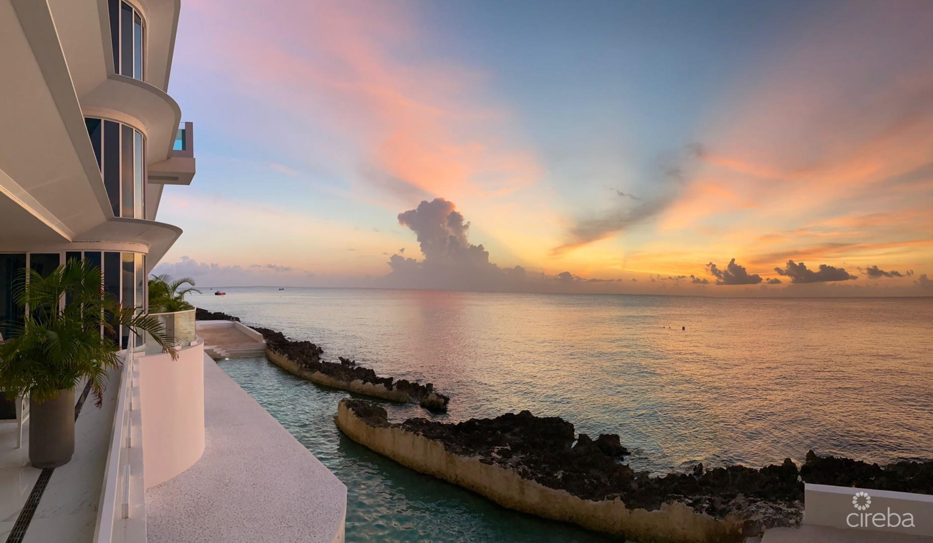 FIN 11 - OCEANFRONT CONDO