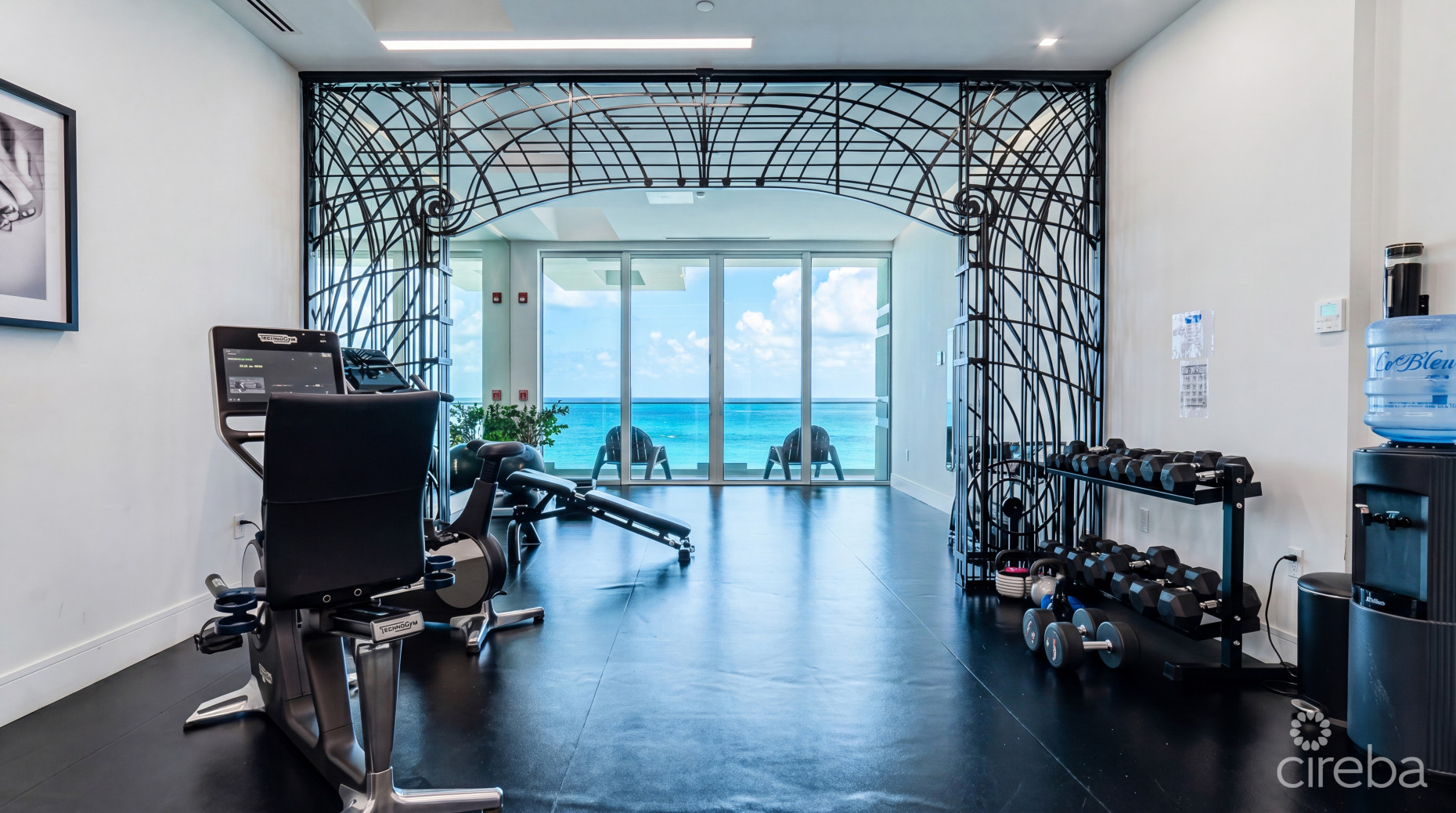 FIN 11 - OCEANFRONT CONDO